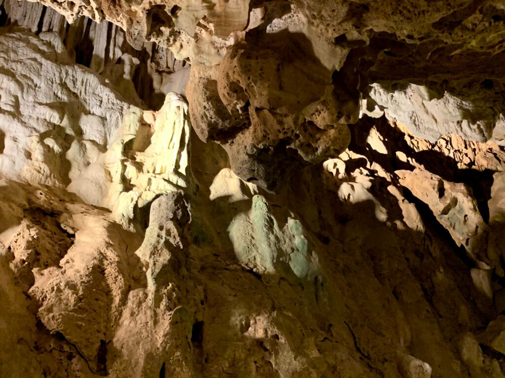 ▲斯卡羅屏東拍攝場景-墾丁國家森林遊樂區內有著壯麗奇特的鐘乳石奇景。