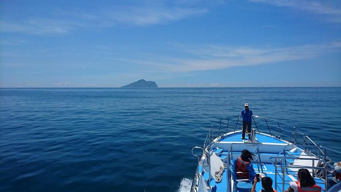蘇花公路親子賞鯨路線-龜山島登島