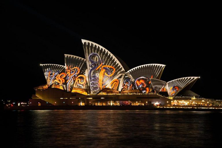 2019 Vivid Sydney繽紛雪梨燈光節：活動時間、景點行程、住宿懶人包！