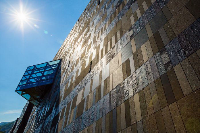 building-3161452_1280