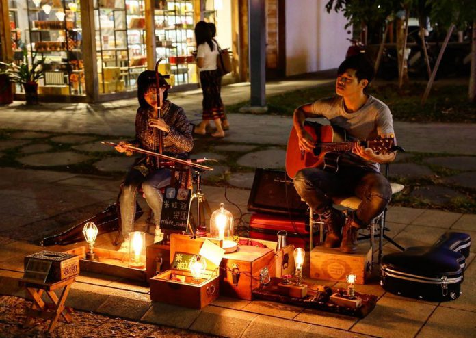 假日市集-夜間市集音樂表演